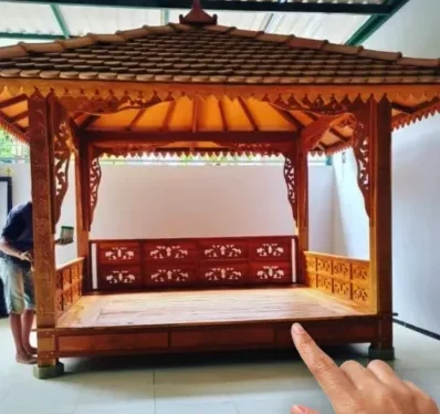 Jasa Pembuatan Gazebo Kayu Jati Ukir